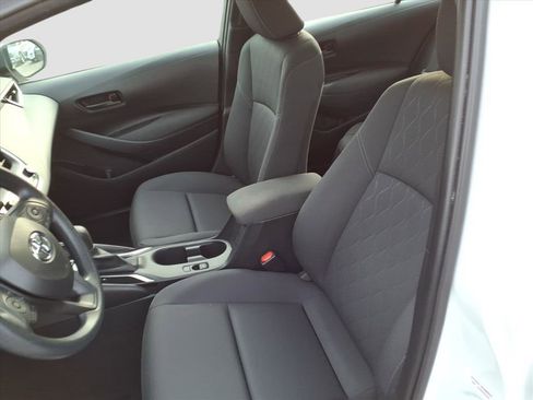 Used 2024 Toyota Corolla LE w/ LE Convenience Package image 11