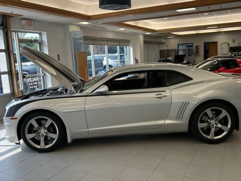 Used 2011 Chevrolet Camaro SS w/ RS Package RWD image 2