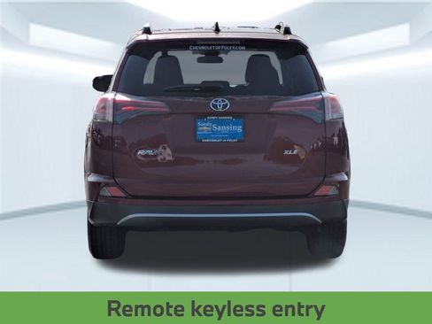 Used 2018 Toyota RAV4 XLE image 5