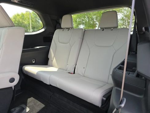 Used 2025 Lexus TX 350 AWD image 18