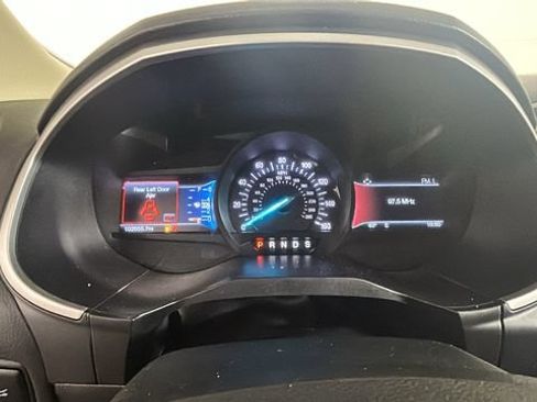 Used 2018 Ford Edge SEL w/ Equipment Group 201A AWD/4WD image 14