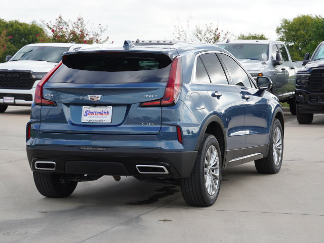 Used 2025 Cadillac XT4 Premium Luxury w/ Cold Weather Package FWD image 17