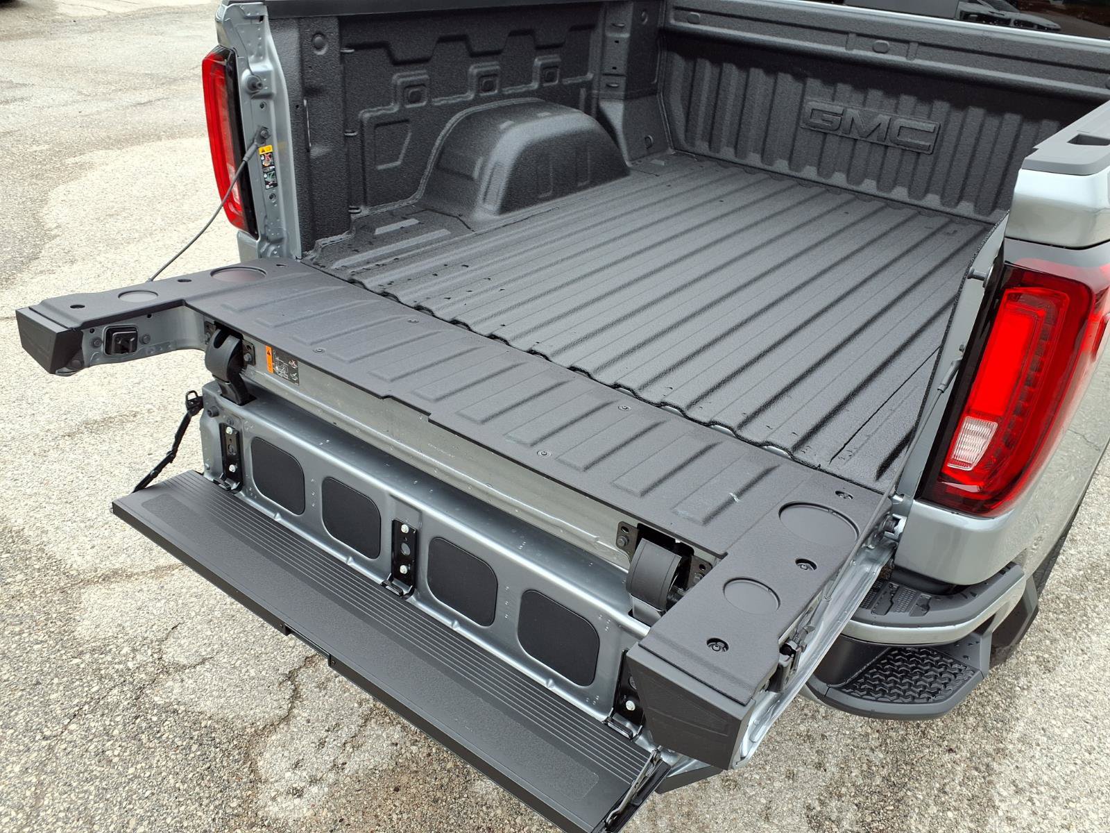 New 2026 GMC Sierra 1500 AT4 w/ AT4 Premium Package AWD/4WD image 24