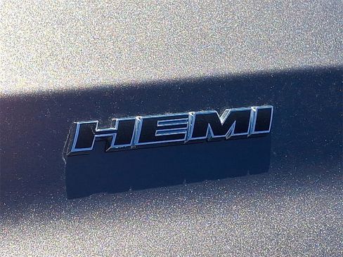 Used 2015 Dodge Challenger R/T Plus image 11