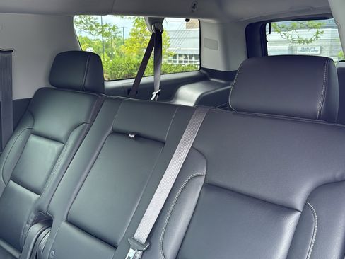 Used 2019 Chevrolet Suburban LT AWD/4WD image 29