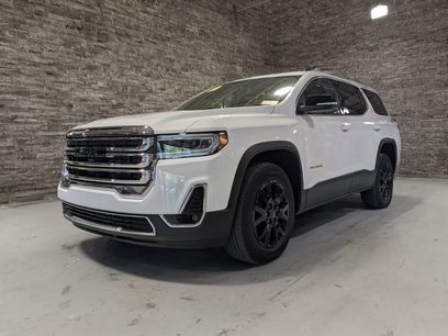 Used 2023 GMC Acadia SLT w/ Preferred Package