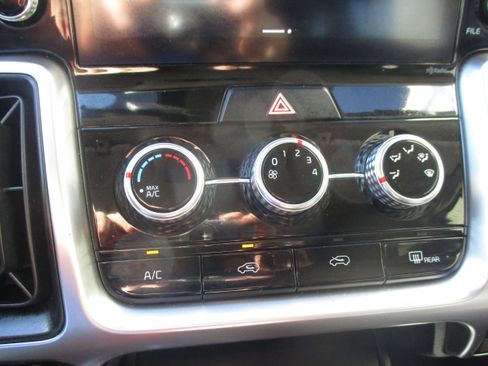 Used 2021 Kia Sorento LX image 15