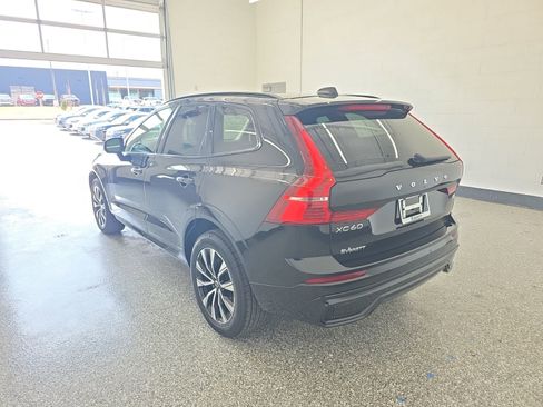 Used 2023 Volvo XC60 B5 Plus image 3