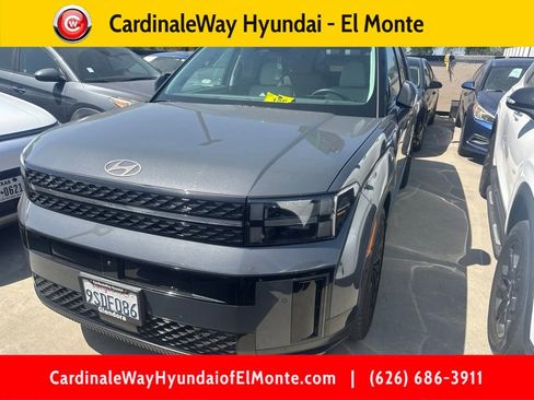 Used 2025 Hyundai Santa Fe Calligraphy FWD image 1