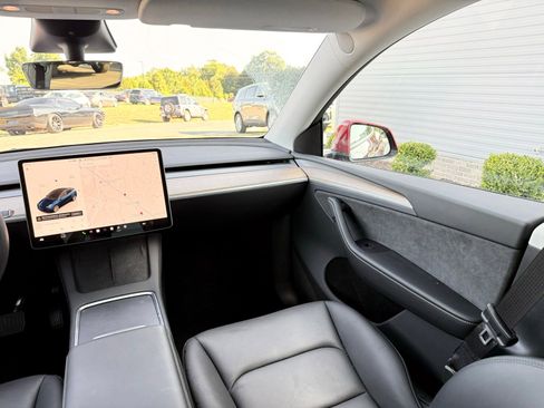 Used 2023 Tesla Model Y Long Range AWD/4WD image 26
