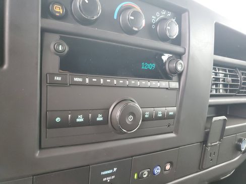 New 2025 GMC Savana 2500 w/ Driver Convenience Package RWD image 20