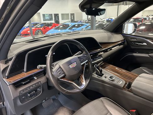 Used 2021 Cadillac Escalade Premium Luxury w/ Driver Assist Tech Package AWD/4WD image 9
