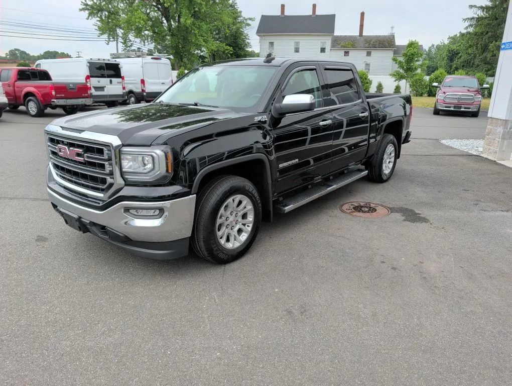 Used 2016 GMC Sierra 1500 SLE w/ SLE Value Package AWD/4WD image 3