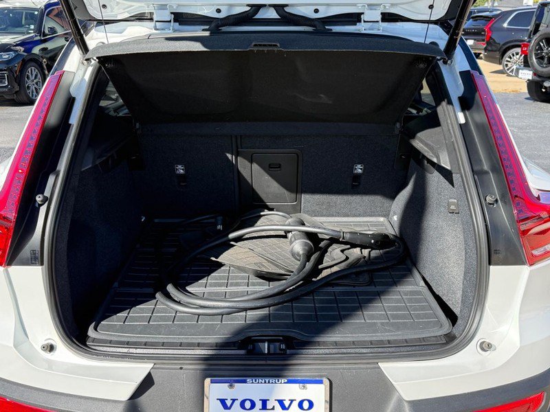 Used 2023 Volvo XC40 Recharge Ultimate w/ Protection Package Premier AWD/4WD image 5