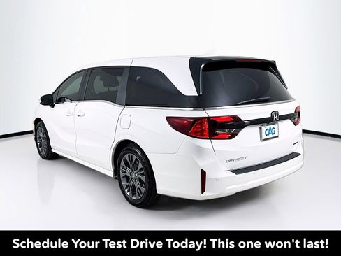 Used 2026 Honda Odyssey Touring image 6