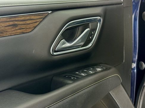 Used 2023 Chevrolet Tahoe Premier AWD/4WD image 18