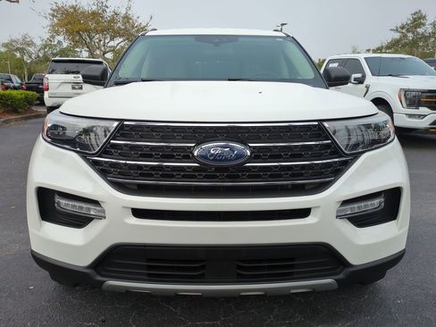 Used 2020 Ford Explorer XLT w/ Equipment Group 202A image 9