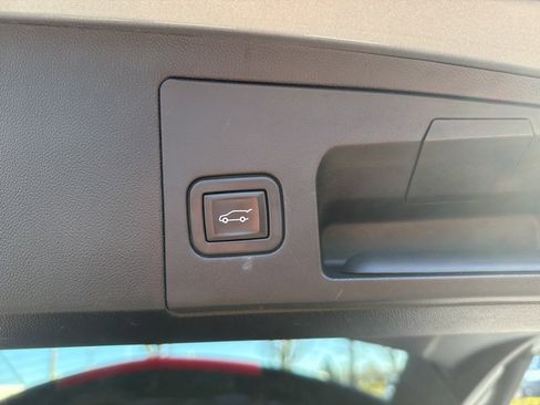 Used 2023 Cadillac XT5 Premium Luxury image 21