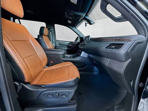 Used 2022 Chevrolet Suburban LS image 32