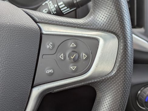 Used 2022 GMC Terrain SLE w/ Driver Convenience Package FWD image 24
