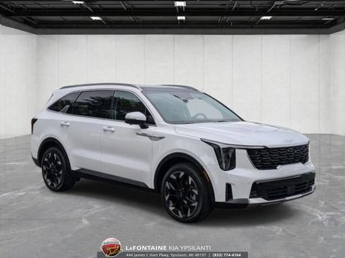 Certified 2025 Kia Sorento SX FWD image 7