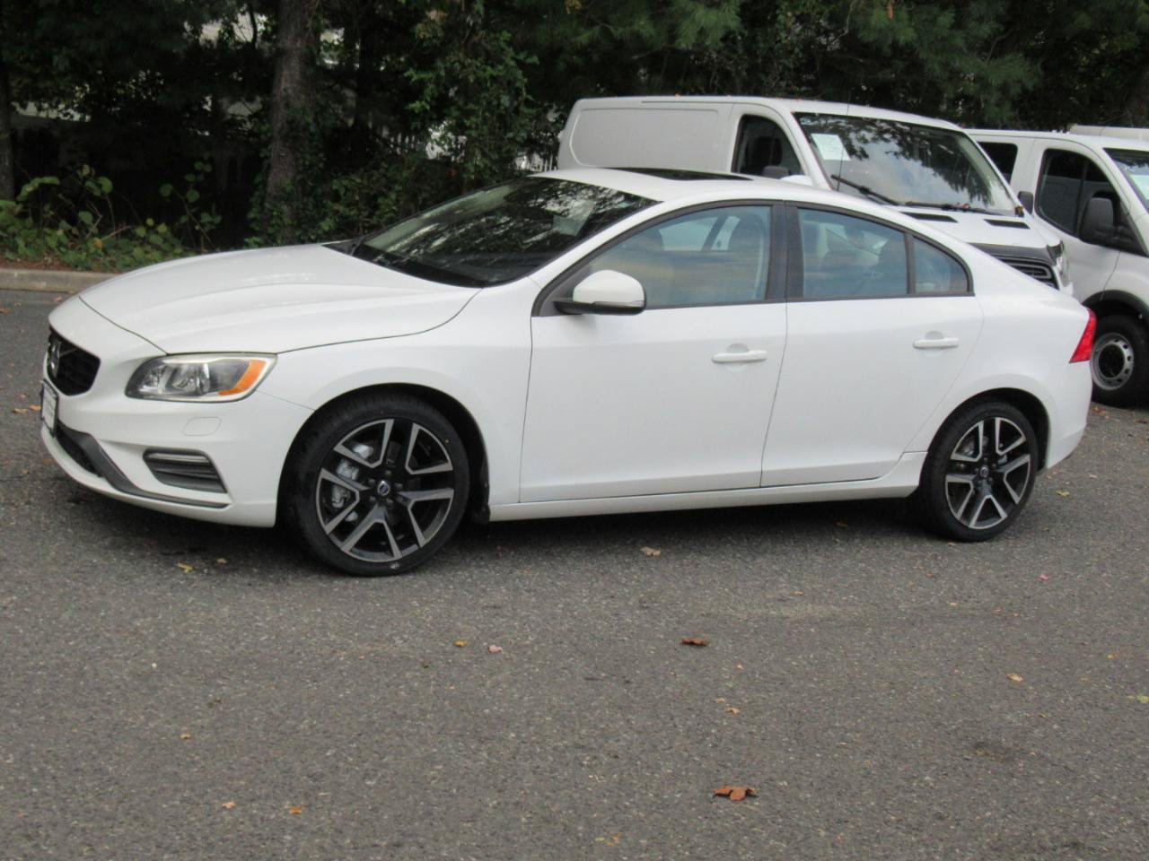 Used 2017 Volvo S60 T5 Dynamic AWD/4WD image 2