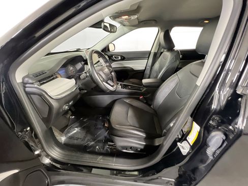 Used 2022 Jeep Compass Limited AWD/4WD image 19