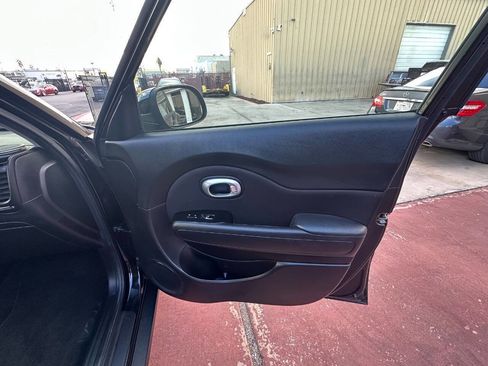 Used 2018 Kia Soul Base 4dr Crossover 6A image 9