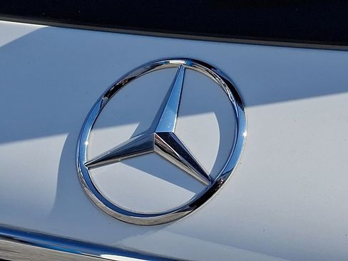 Used 2021 Mercedes-Benz GLC 300 GLC 300 4D Sport Utility w/ Exterior Lighting Package image 33