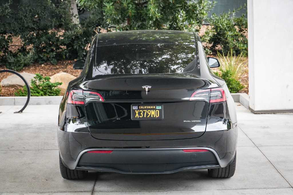 Used 2021 Tesla Model Y Long Range AWD/4WD image 5