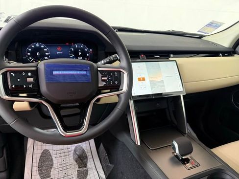 Certified 2025 Land Rover Discovery Sport S image 19