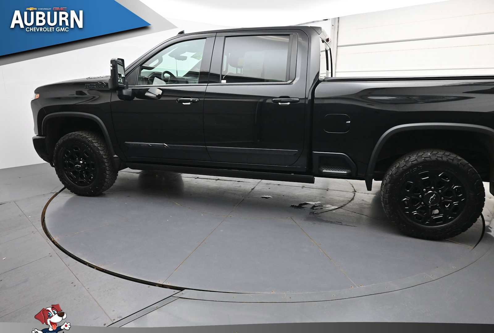 Used 2024 Chevrolet Silverado 2500 High Country w/ High Country Premium Package AWD/4WD image 26