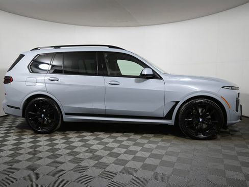 Used 2026 BMW X7 xDrive40i w/ M Sport Package AWD/4WD image 8