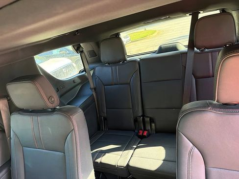 Used 2025 Chevrolet Tahoe RST w/ Comfort Package AWD/4WD image 9