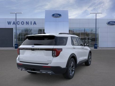 New 2026 Ford Explorer Active w/ Active Comfort Package AWD/4WD image 8
