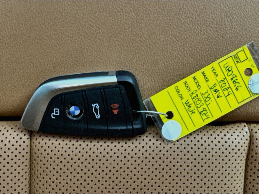 Used 2024 BMW 330i Sedan w/ Convenience Package RWD image 36