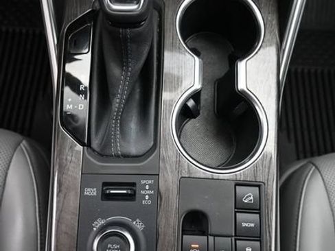 Used 2023 Toyota Highlander Limited AWD/4WD image 20