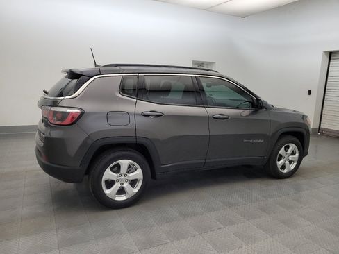 Used 2018 Jeep Compass Latitude w/ Popular Equipment Group FWD image 10