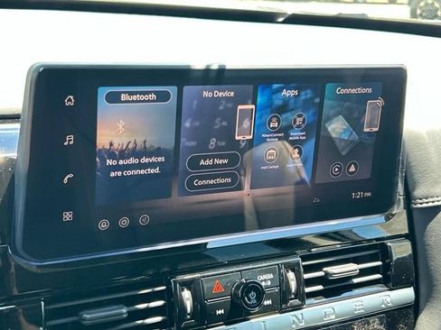 New 2026 Nissan Pathfinder Platinum AWD/4WD image 32