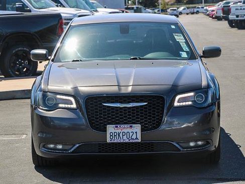 Used 2018 Chrysler 300 S image 6