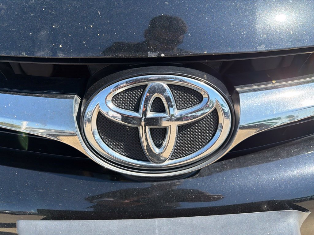 Used 2016 Toyota Camry XSE FWD image 16