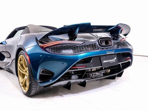 Used 2025 McLaren 750S Spider image 13