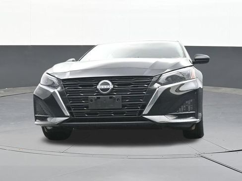 Used 2025 Nissan Altima 2.5 SV FWD image 54