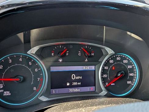Used 2022 Chevrolet Traverse LT FWD image 10