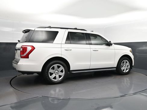 Used 2020 Ford Expedition XLT w/ Equipment Group 202A RWD image 8