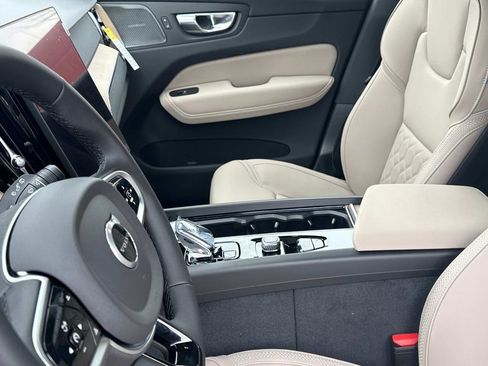 New 2026 Volvo XC60 B5 Plus w/ Climate Package image 21