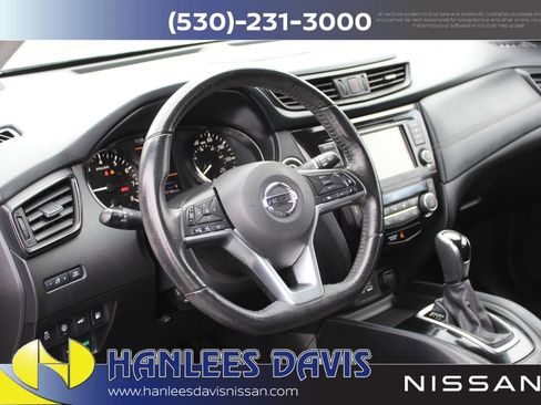 Used 2018 Nissan Rogue SL image 12