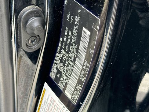 Used 2016 Toyota 4Runner Limited AWD/4WD image 31