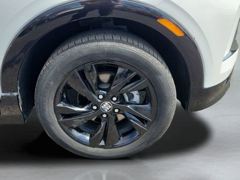 Used 2024 Buick Encore GX Sport Touring image 10