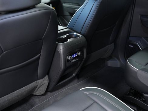 New 2026 Buick Enclave Preferred AWD/4WD image 24